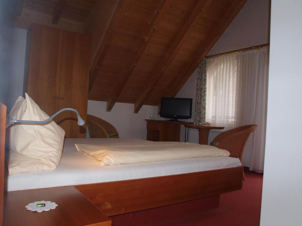 Vier Loewen Hotel Schonau im Schwarzwald Room photo